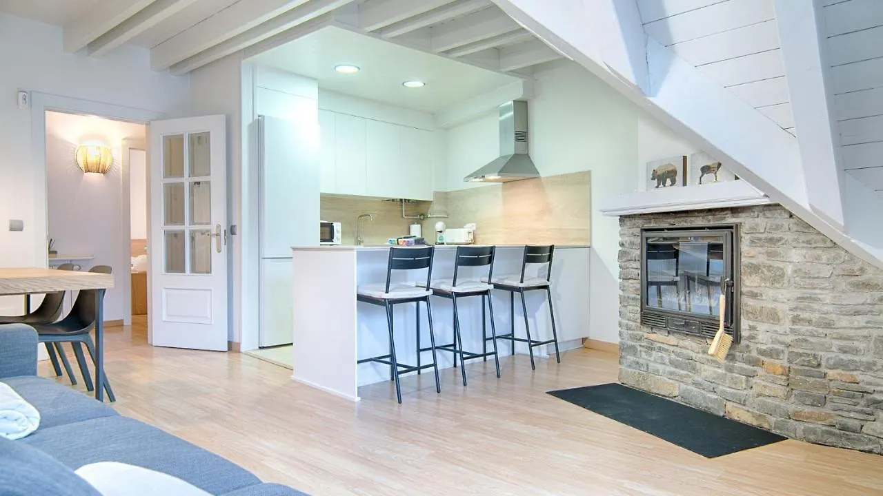 Apartamento Saplan Real Estate Pijauert Les 0*,  España